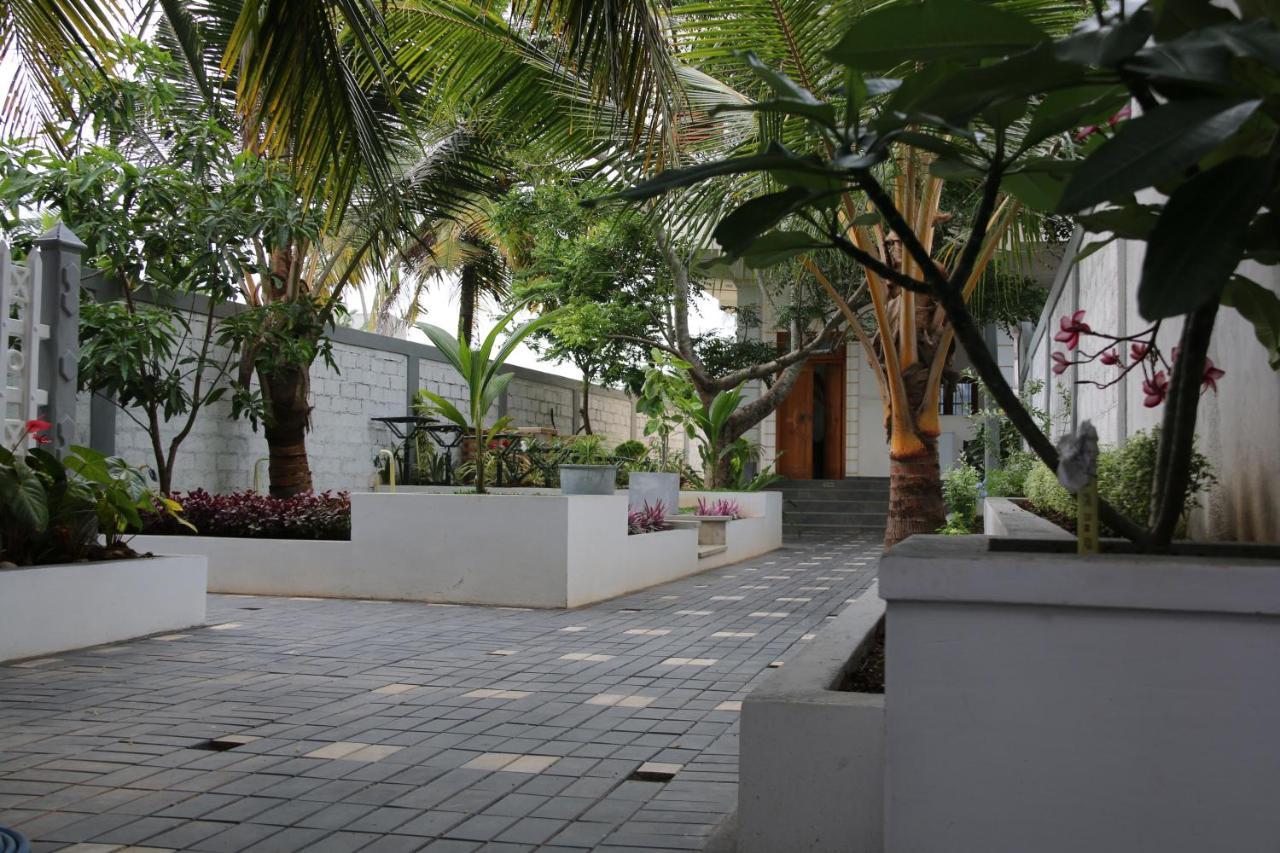Surf'N Lanka - Surf School Hotel Weligama Kültér fotó