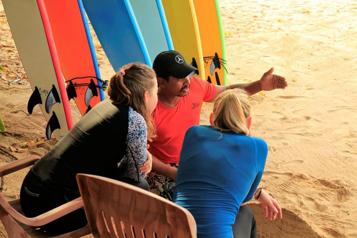 Surf'N Lanka - Surf School Hotel Weligama Kültér fotó
